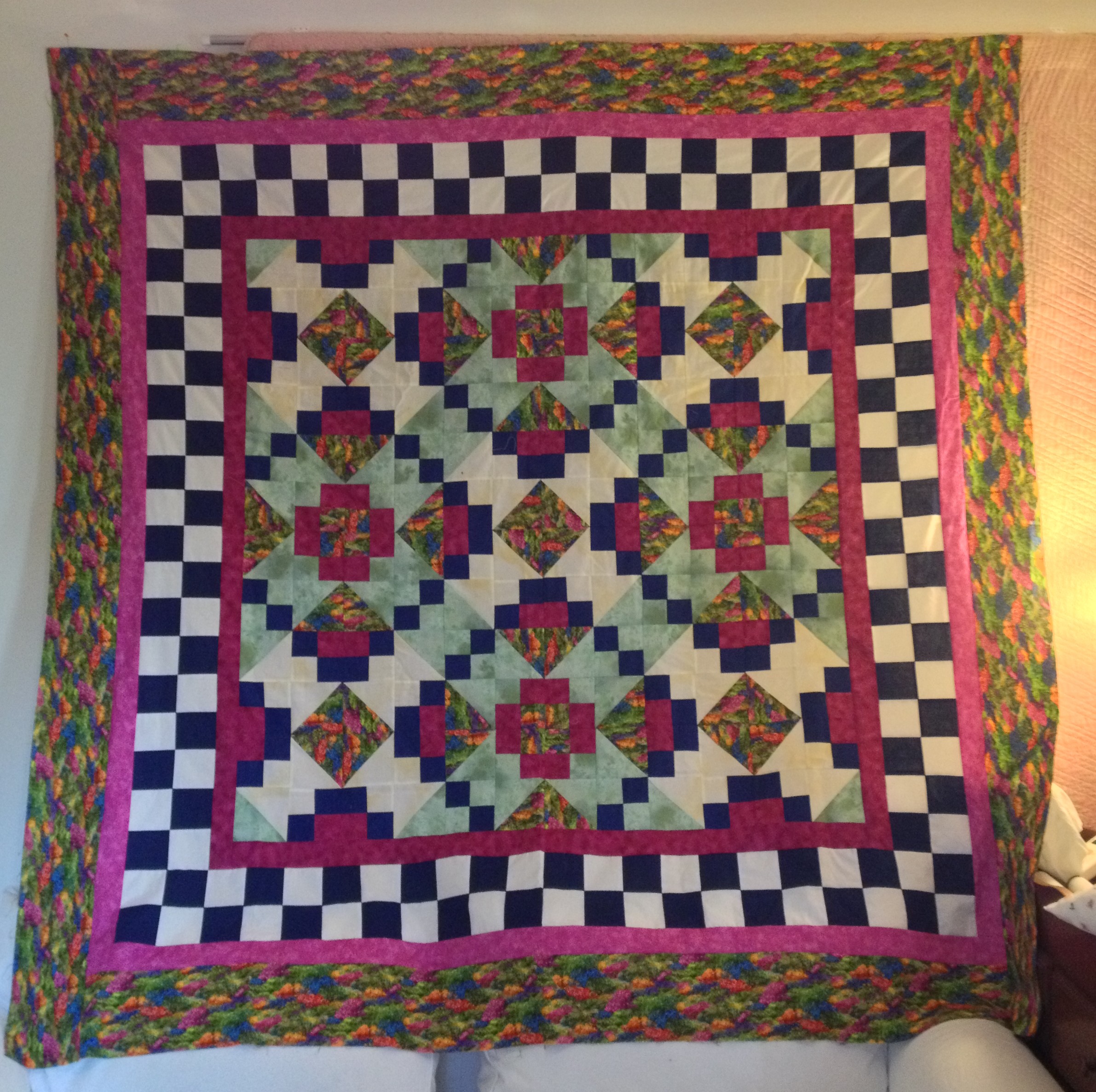 Garden Trellis, full custom quilting